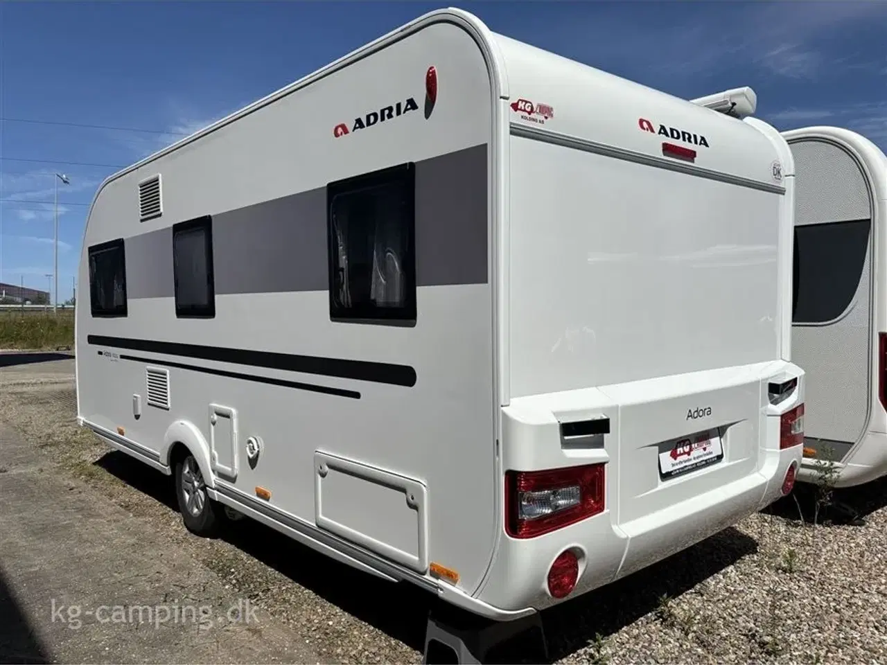 Billede 2 - 2020 - Adria Adora 502 UL Supreme Edition   Enkeltsenge og centralvarme!