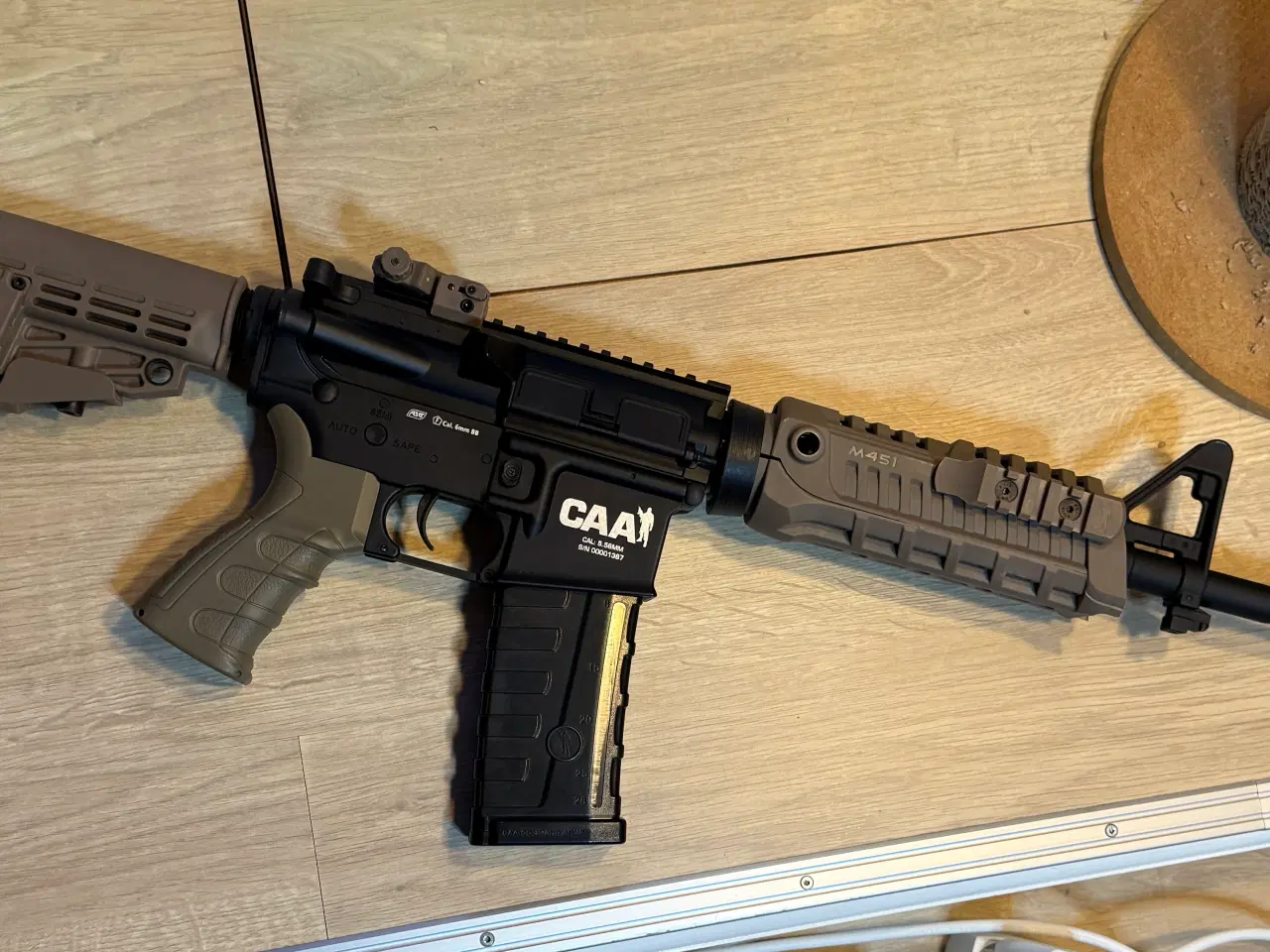 Billede 1 - CAA M4 Carbine AEG hardball riffel.
