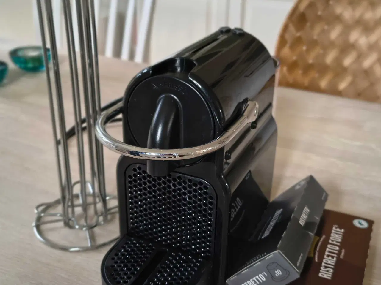 Billede 1 - Nespresso Initzia kapsel kaffemaskine sort