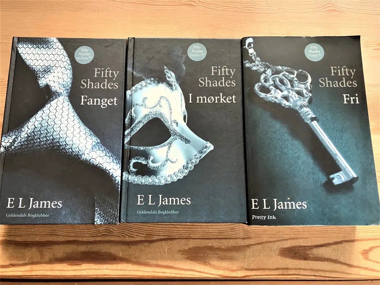 Billede 1 -  Trilogien Fifty Shades: Fanget + I mørket + Fri