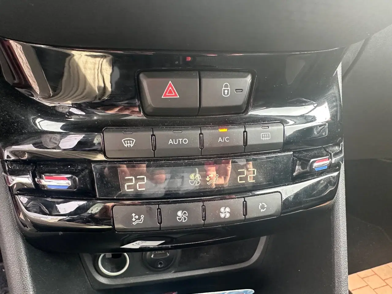 Billede 8 - Peugeot 2008 1,6 BlueHDi 100 Desire Sky