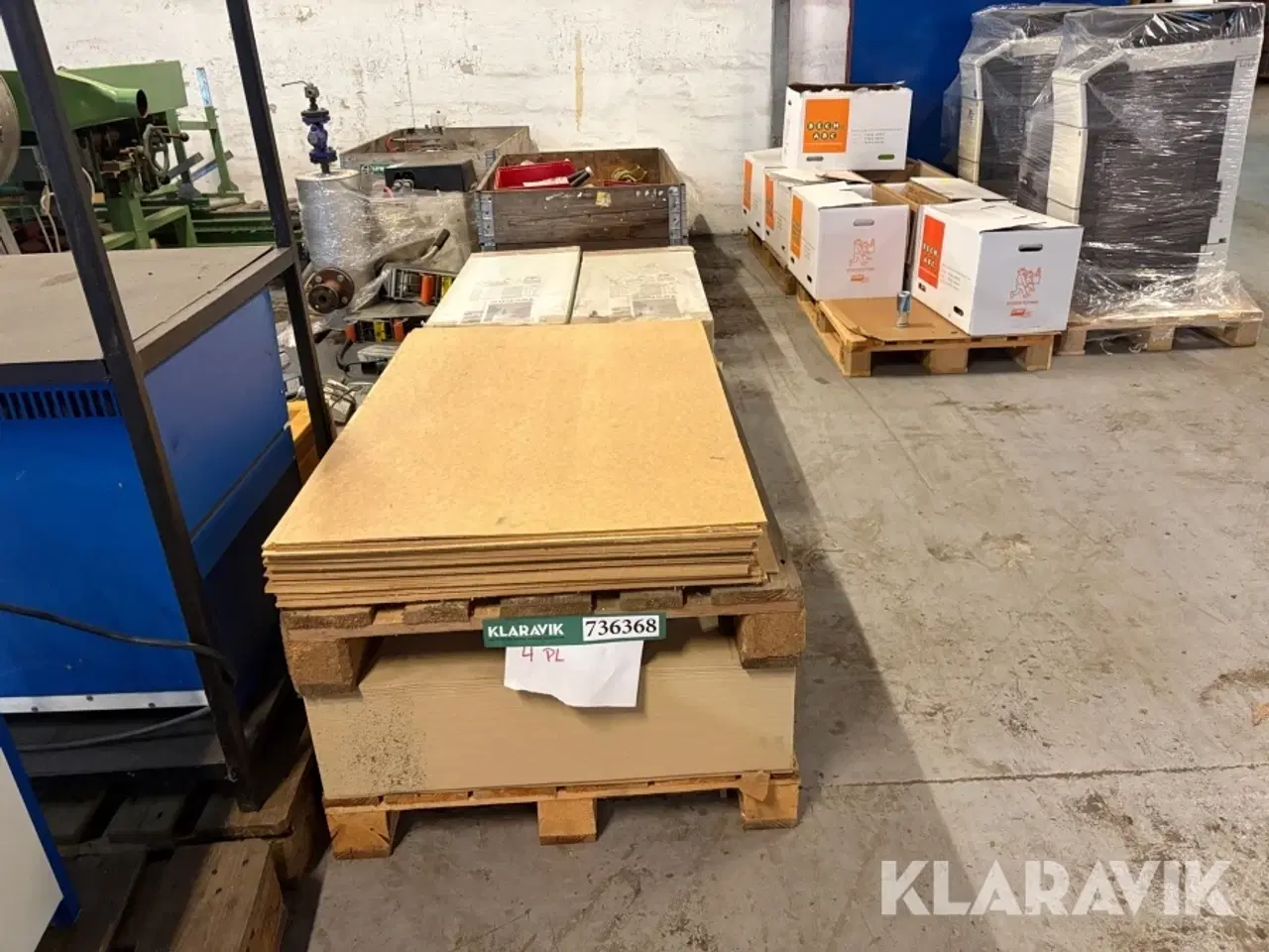 Billede 2 - Samlet lot - Rotan pumper, reol og afdækning