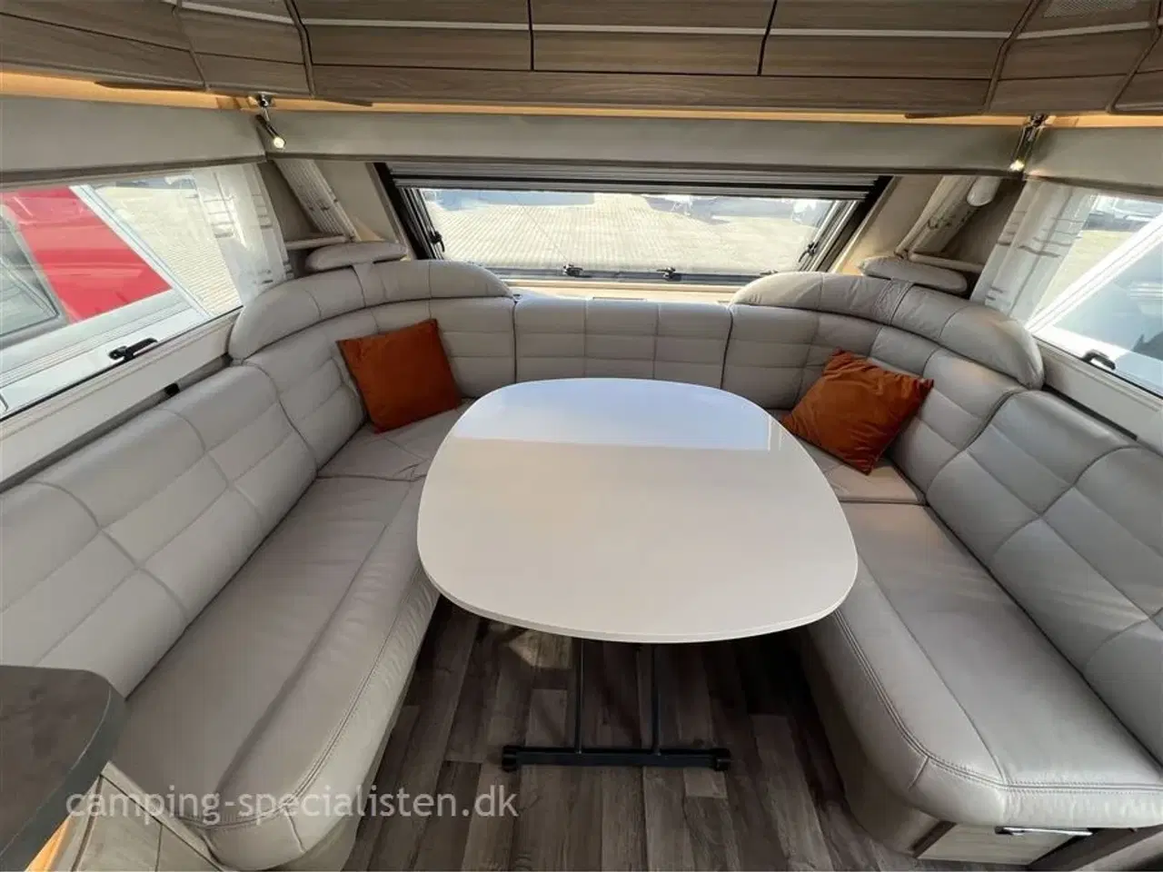 Billede 5 - 2022 - Kabe Royal 630 E TDL KS Boggie   Rigtig pæn og meget velholdt Kabe Royal 630 TDL fra 2022 - Kan nu opleves hos Camping-Specialisten i Silkeborg