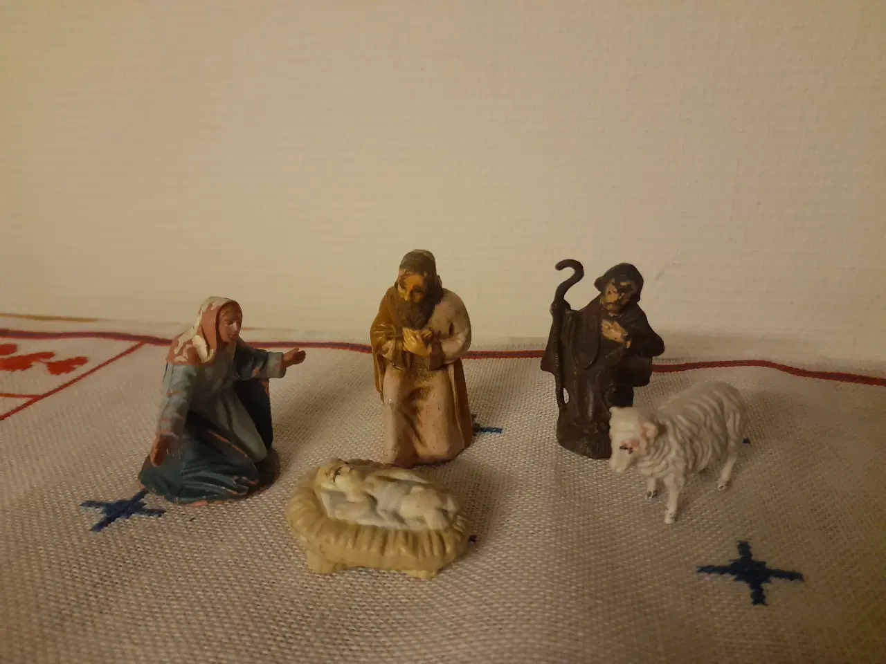 Billede 5 - Krybbespilsfigurer ( 5 dele).