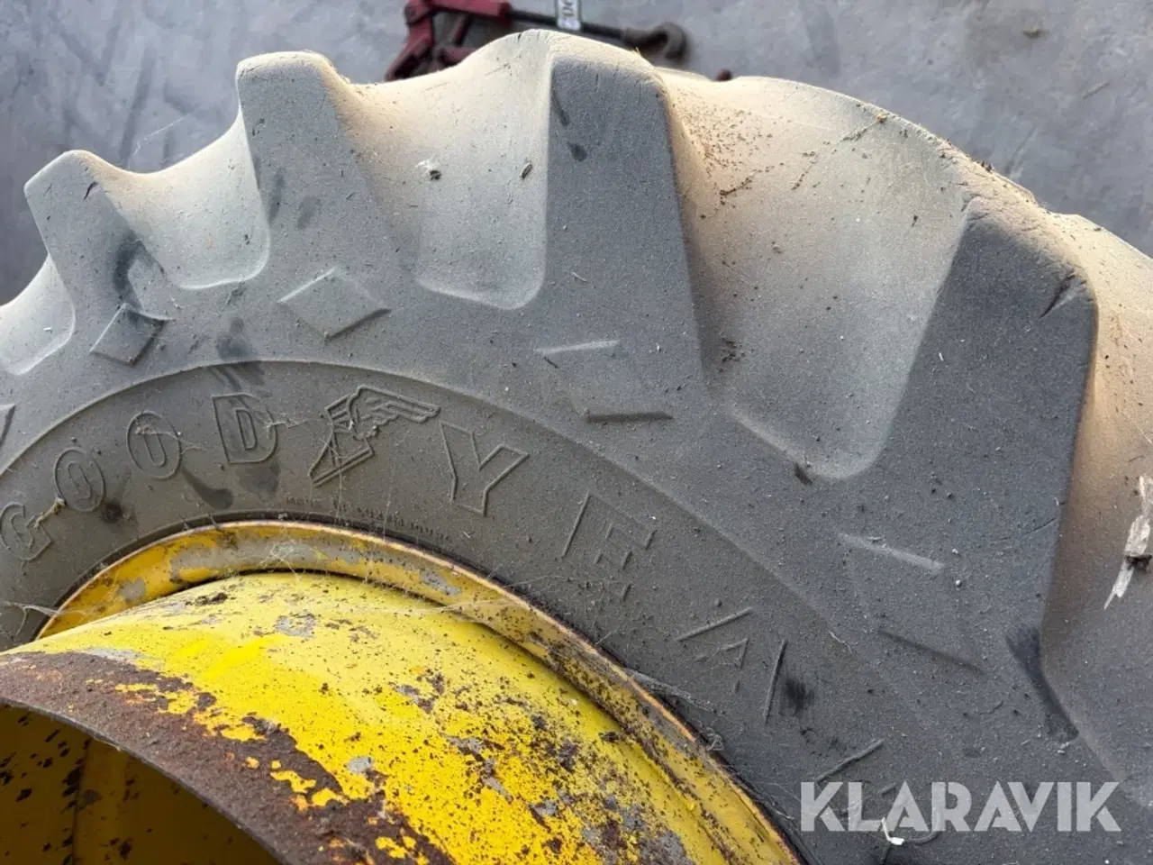 Billede 11 - Tvillingehjul Goodyear 16.9-24 - 2 styk - med låse