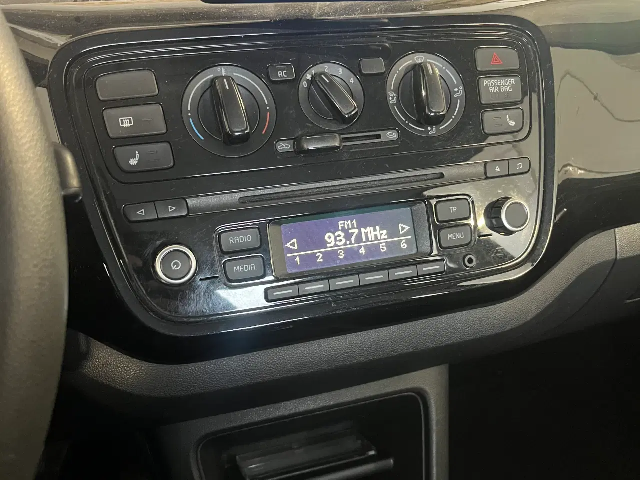 Billede 6 - WV up   1,0  75 hk År 2012