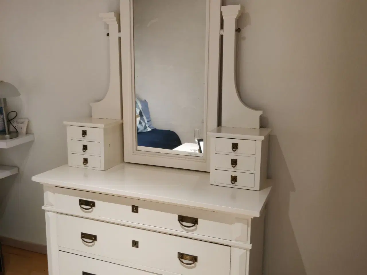 Billede 1 - Toiletmøbel/kommode med opsats og vippe-spejl