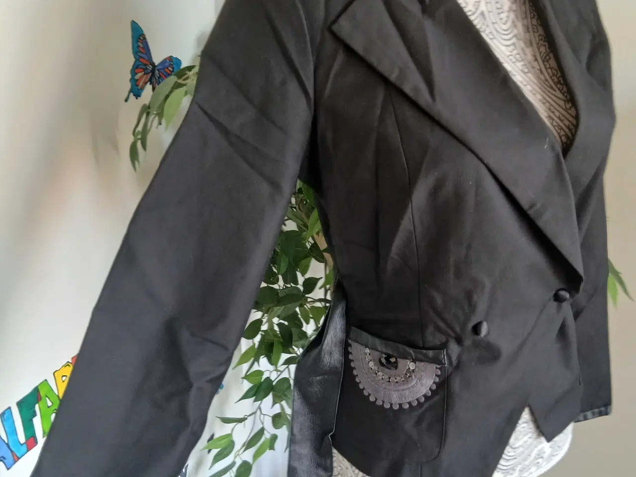 Billede 4 - Jakke. Hawaleschka. Small/36