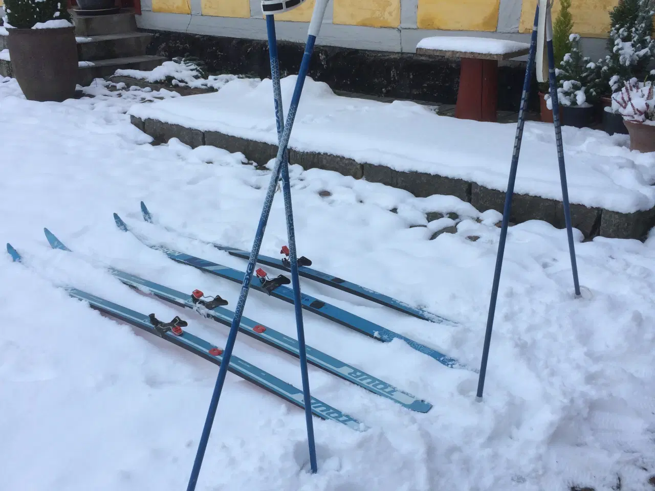 Billede 2 - To par ski sælges.