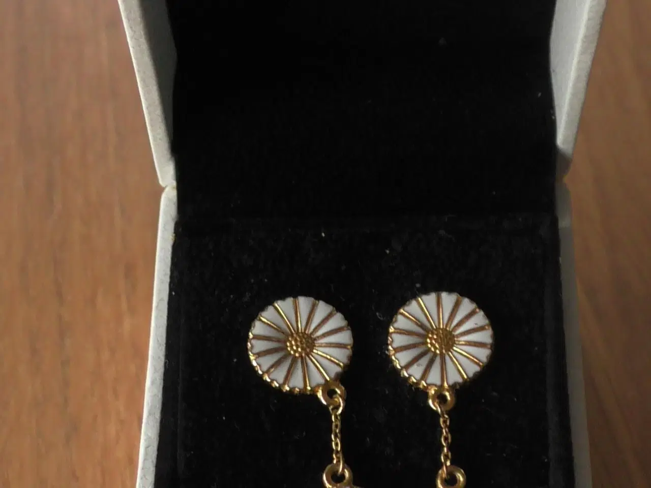 Billede 2 - Marguerit øreringe