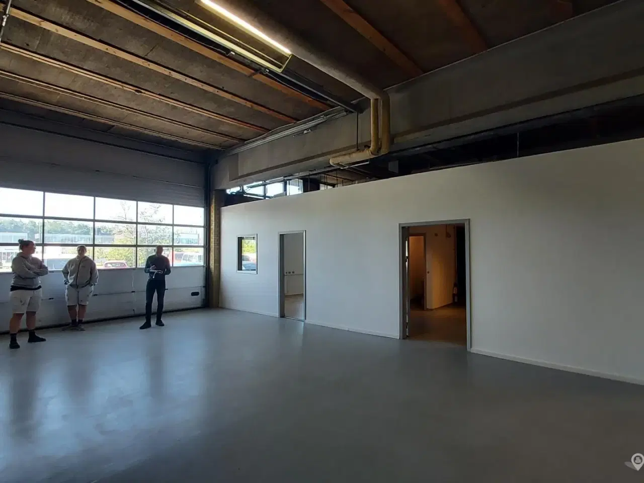 Billede 3 - Autoværksted / Værksted / Lager/ Produktion / Showroom - Stor port