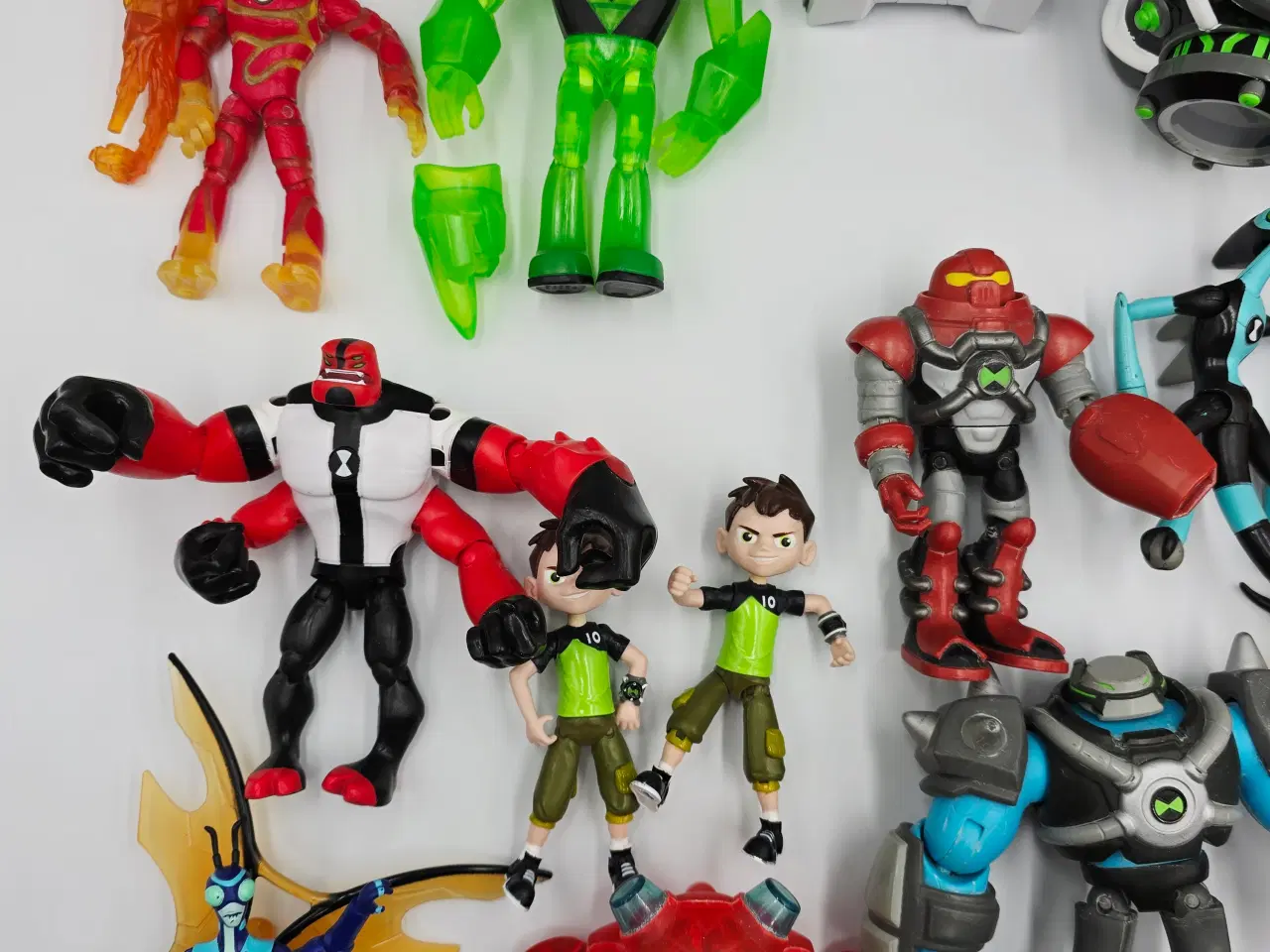 Billede 2 - Ben 10 figurer sælges samlet