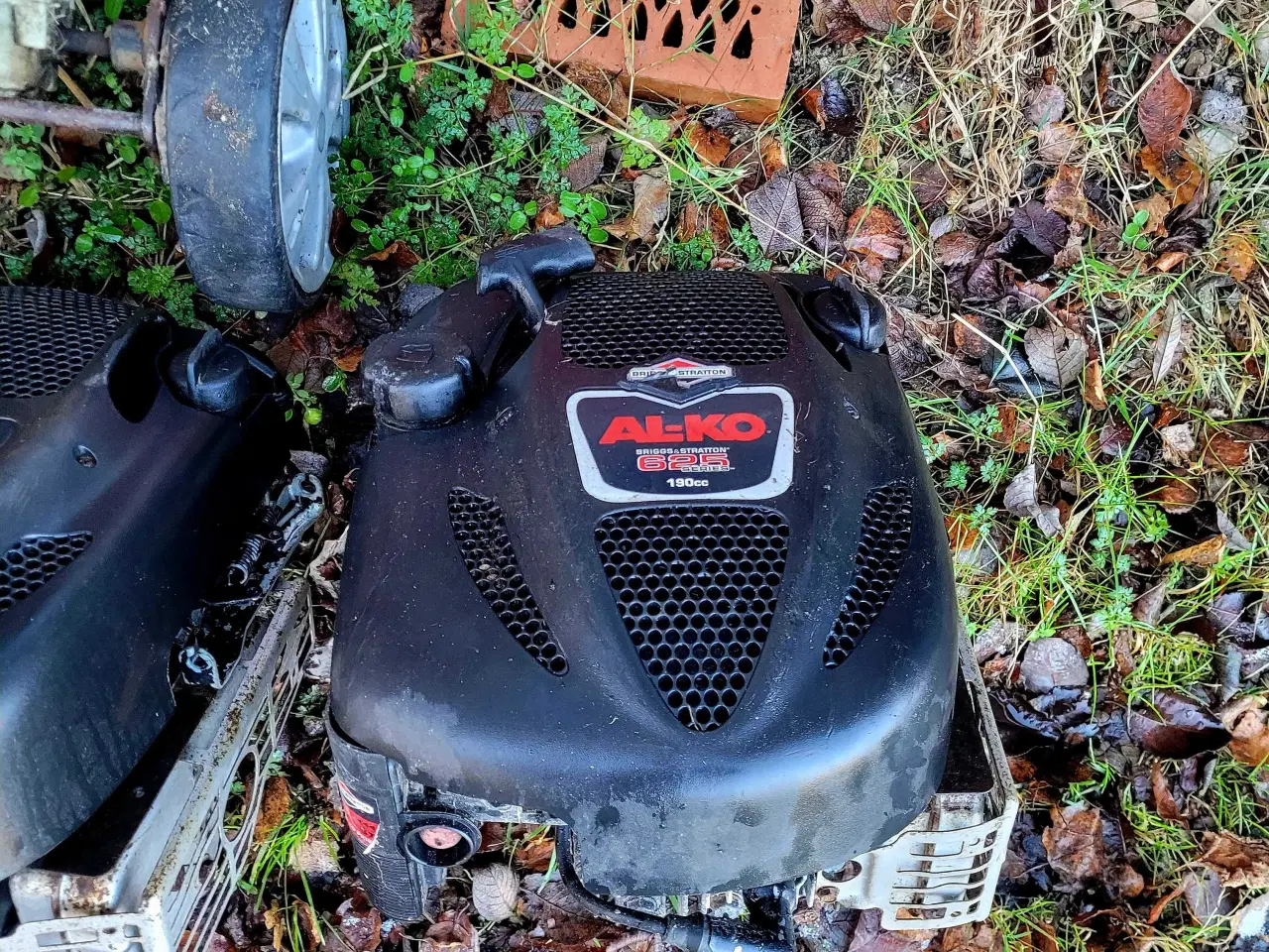 Billede 2 - 4 defekte plæneklipper motor 