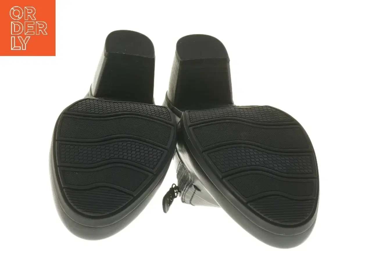 Billede 3 - Damesko med hæl, str. 38 fra Jana (str. 38 )