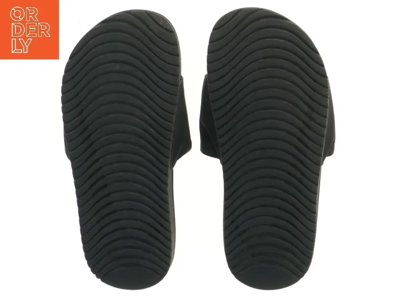 Billede 3 - Nike Sorte badeslippers med logo (str. fod 22,5 cm)