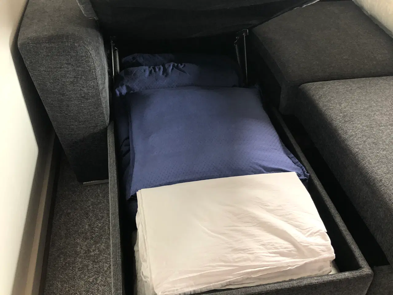 Billede 4 - Sovesofa incl. topmadras