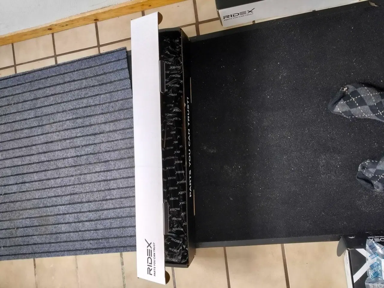 Billede 2 - Trækaksler m/tilbehør samt bremse bakker til troml