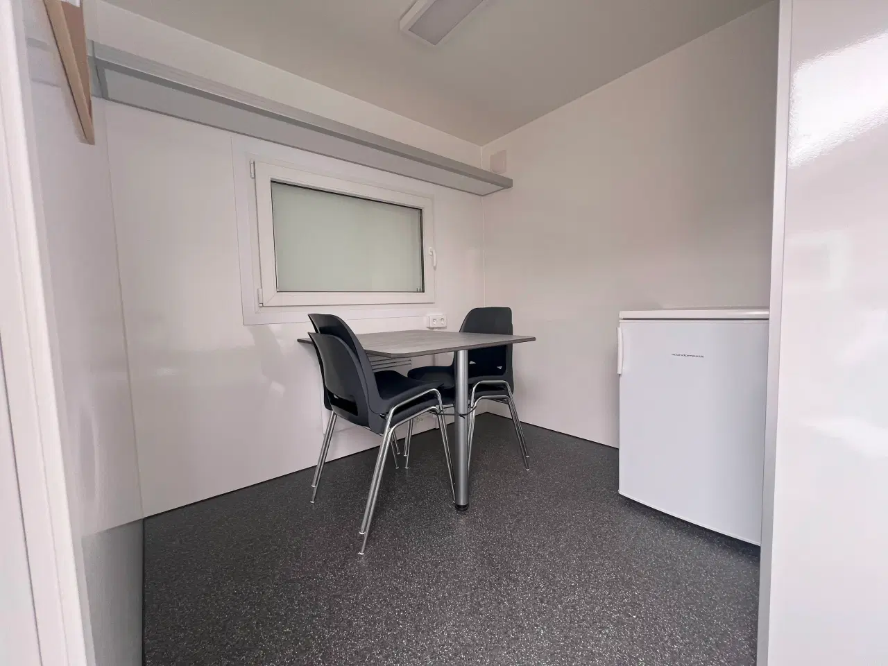 Billede 4 - Type 320: Kontor--Spisevogn med tanktoilet 2 pers.