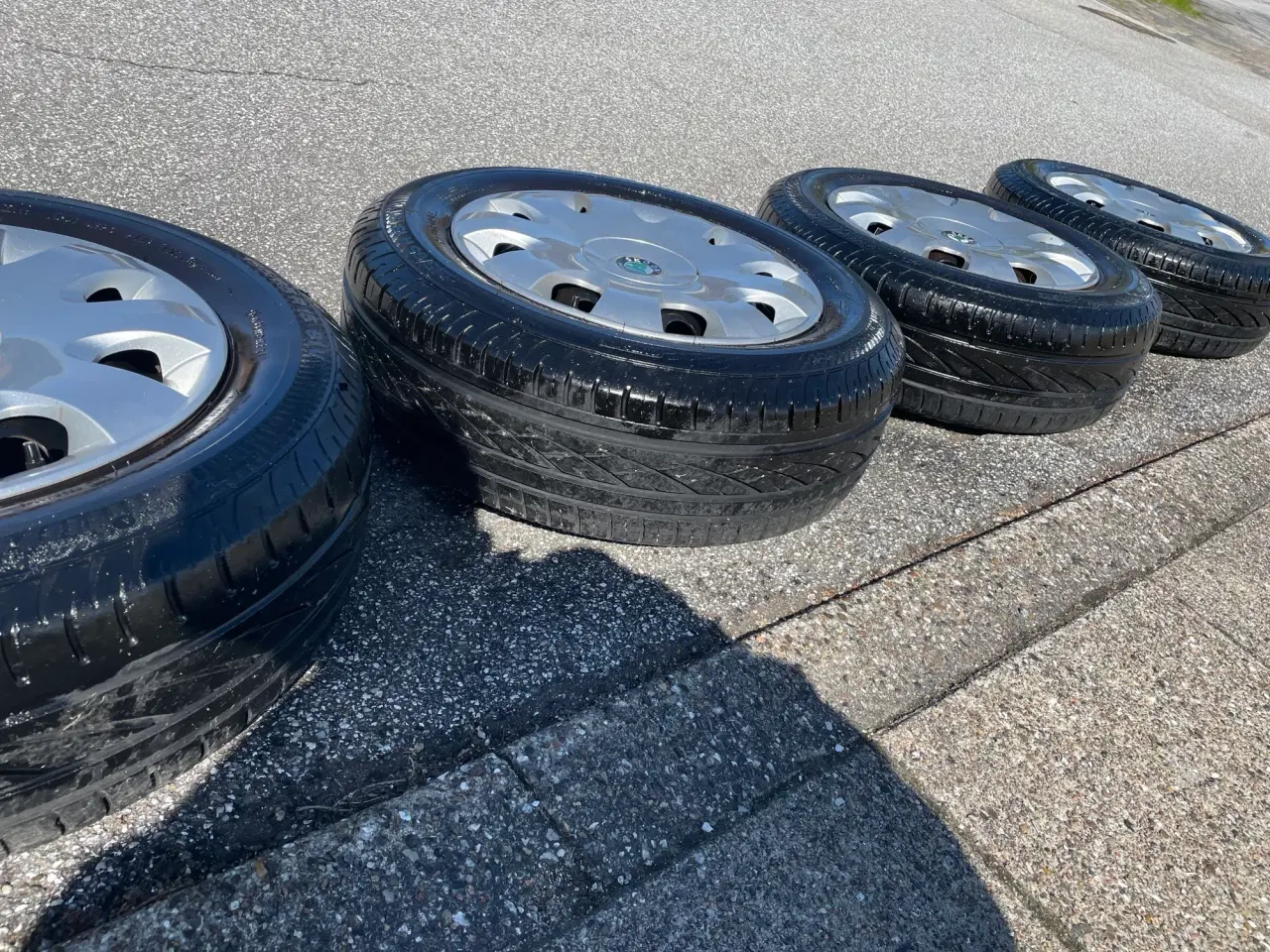 Billede 1 - Vinter & sommer dæk på fælge !