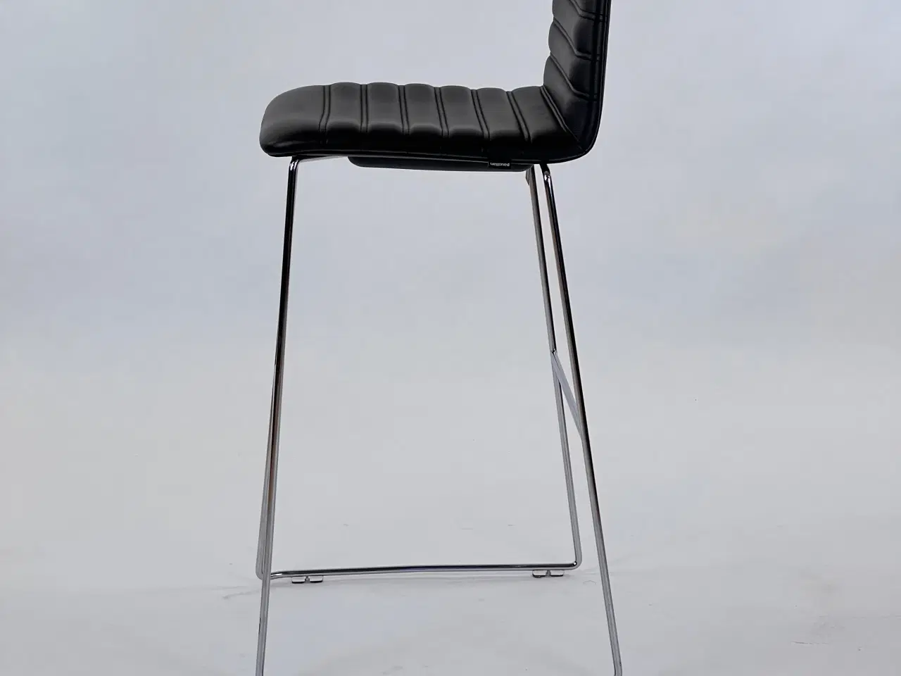 Billede 3 - Paustian - Spinal Chair 44, Sled base chrome, Counter height | Channel stitching, læder