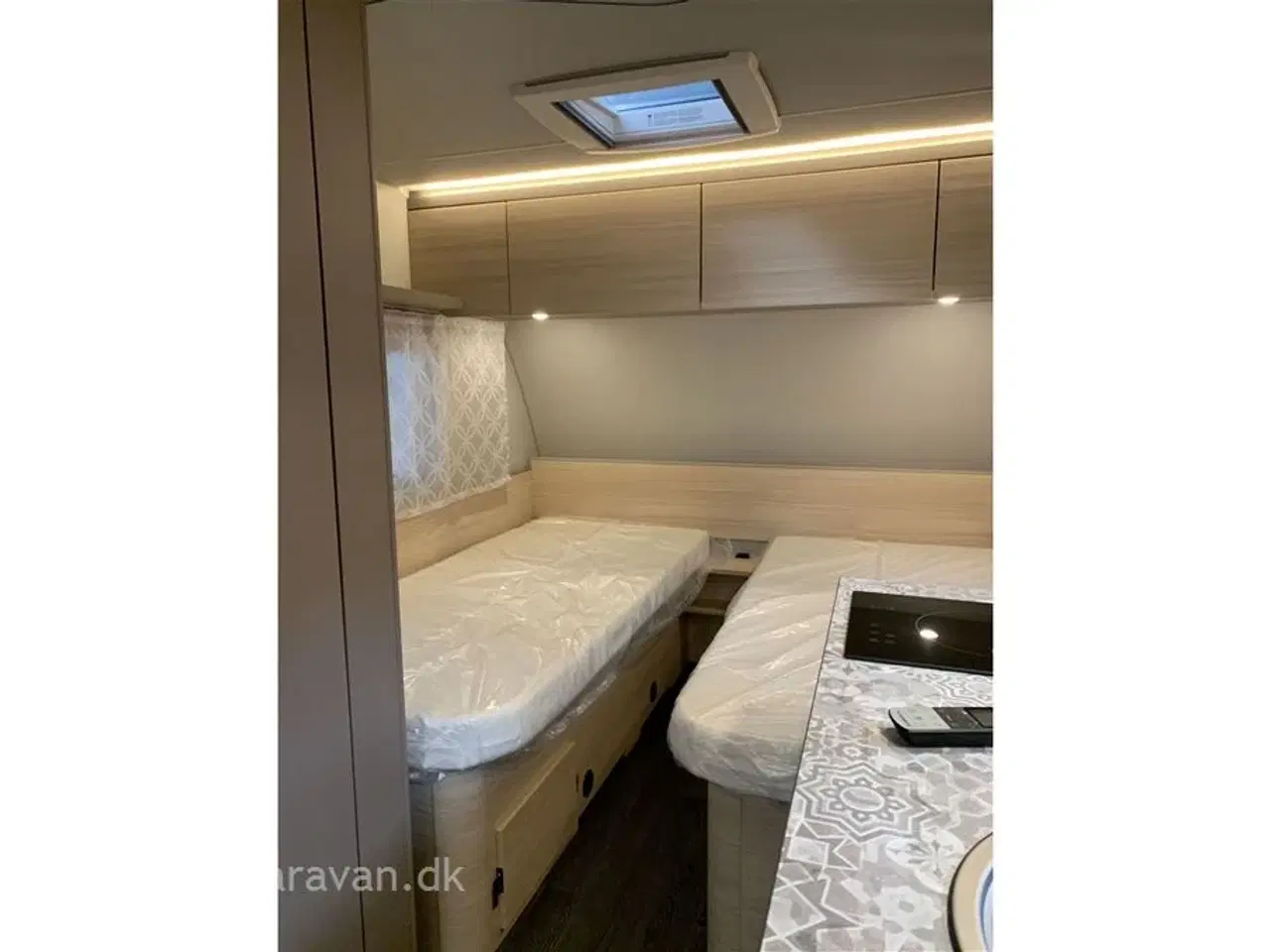 Billede 3 - 2025 - Weinsberg CaraCito 470 EU E-Power   Perfekt til EL-BILER, EGENVÆGT KUN 955 KG. FULDELEKTRISK campingvogn med enkeltsenge.