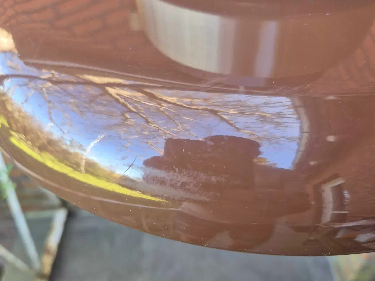 Billede 10 - Chokoladebrun retrolampe med guldfarvet ring