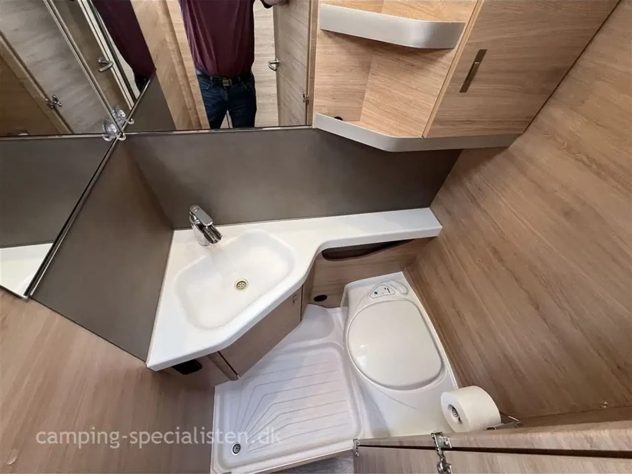 Billede 14 - 2023 - Knaus Sudwind 540 UE 60 Years   En flot Knaus Südwind 540 UE model 2023 - kan nu ses  hos Camping-Specialisten.dk
