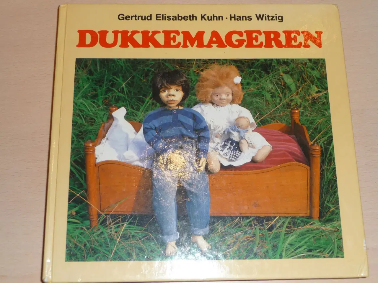 Billede 1 - dukkemageren af Gertrud Kuhn og Hans W