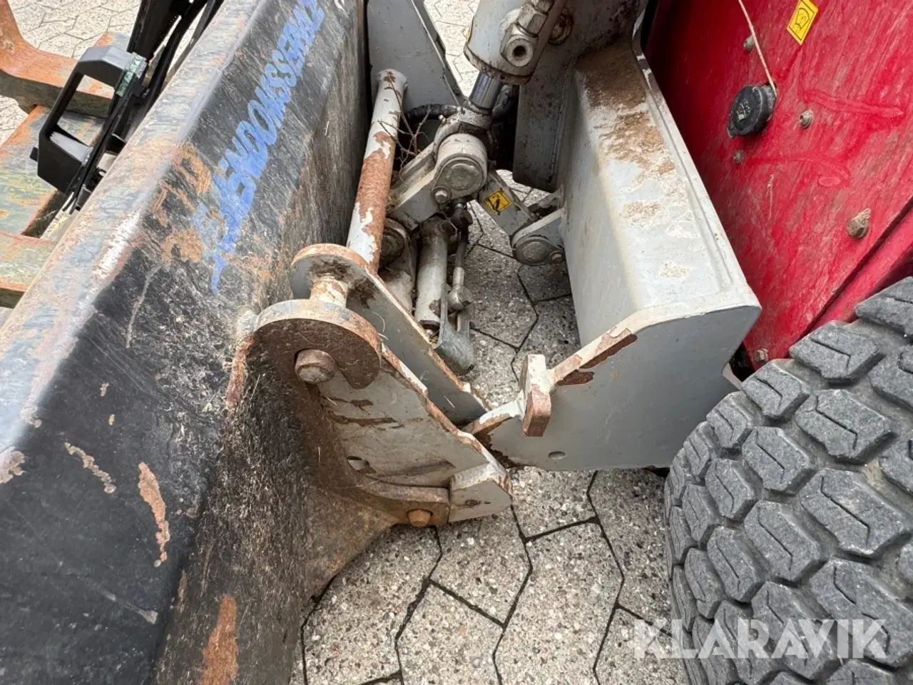 Billede 8 - Redskabsbærer Timan Tool-Trac 245