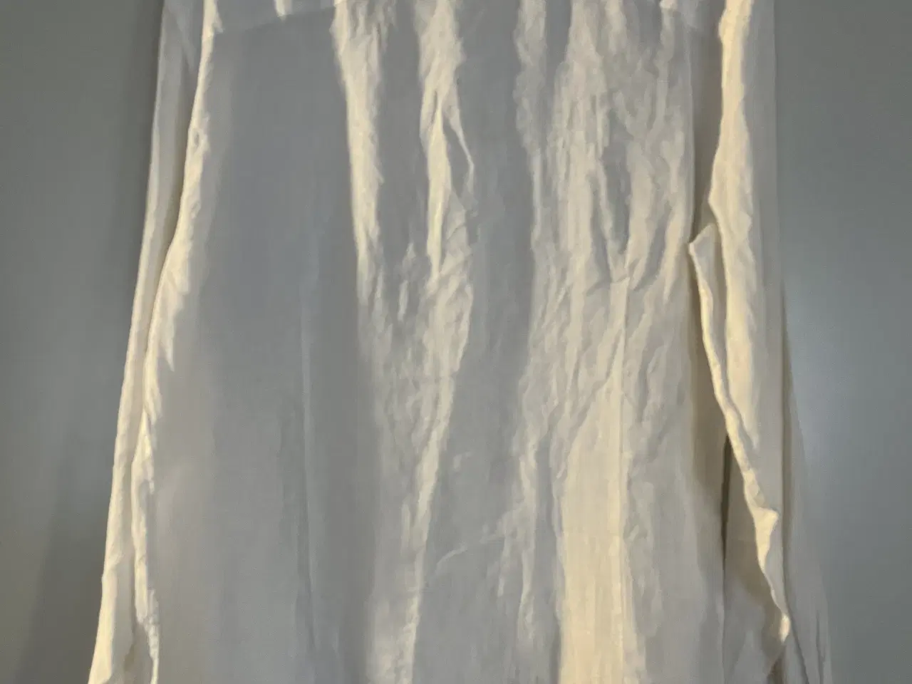 Billede 2 - Zara hør skjorte 