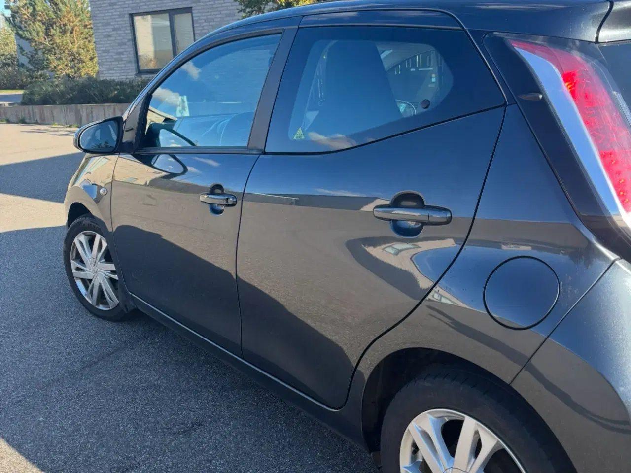 Billede 3 - Toyota Aygo 1.0 vvt-i med soltag og bakkamera