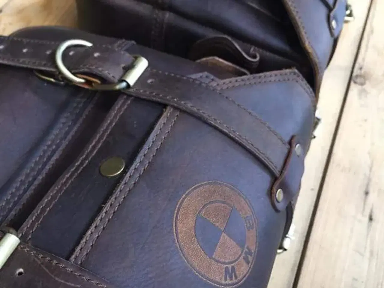 Billede 2 - Læder tasker til BMW.