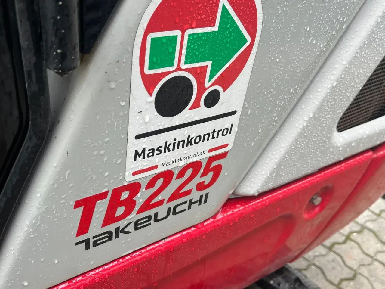 Billede 17 - Takeuchi TB225 Hydraulisk Tiltfæste, centralsmørring +3 skovle