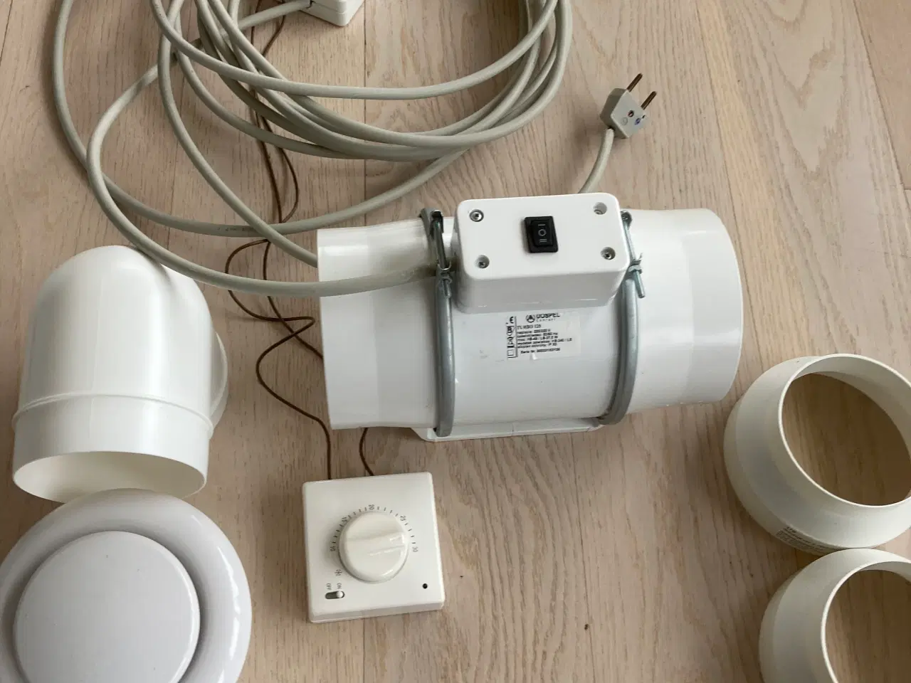 Billede 1 - Dospel Turbo ventilator med termostat og tilbehør