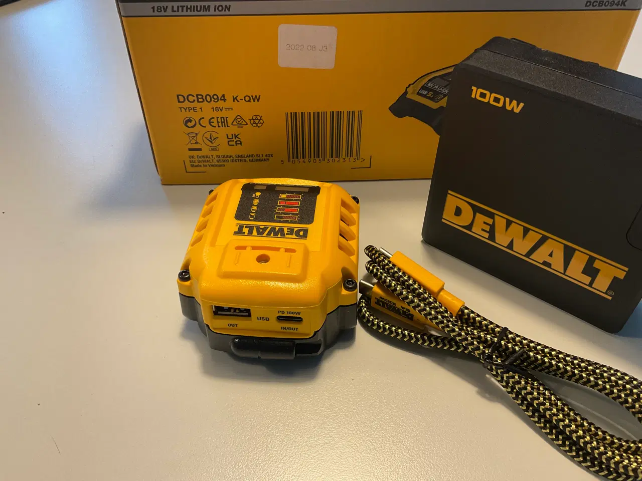 Billede 2 - Dewalt USB / USB-C lader