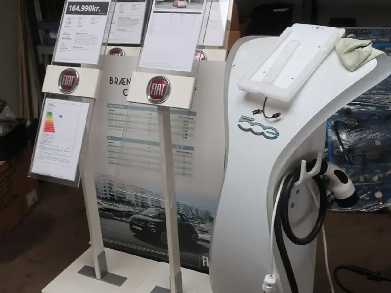 Billede 11 - Diverse forbrugsmaterialer, værktøj, biludstyr m.v.