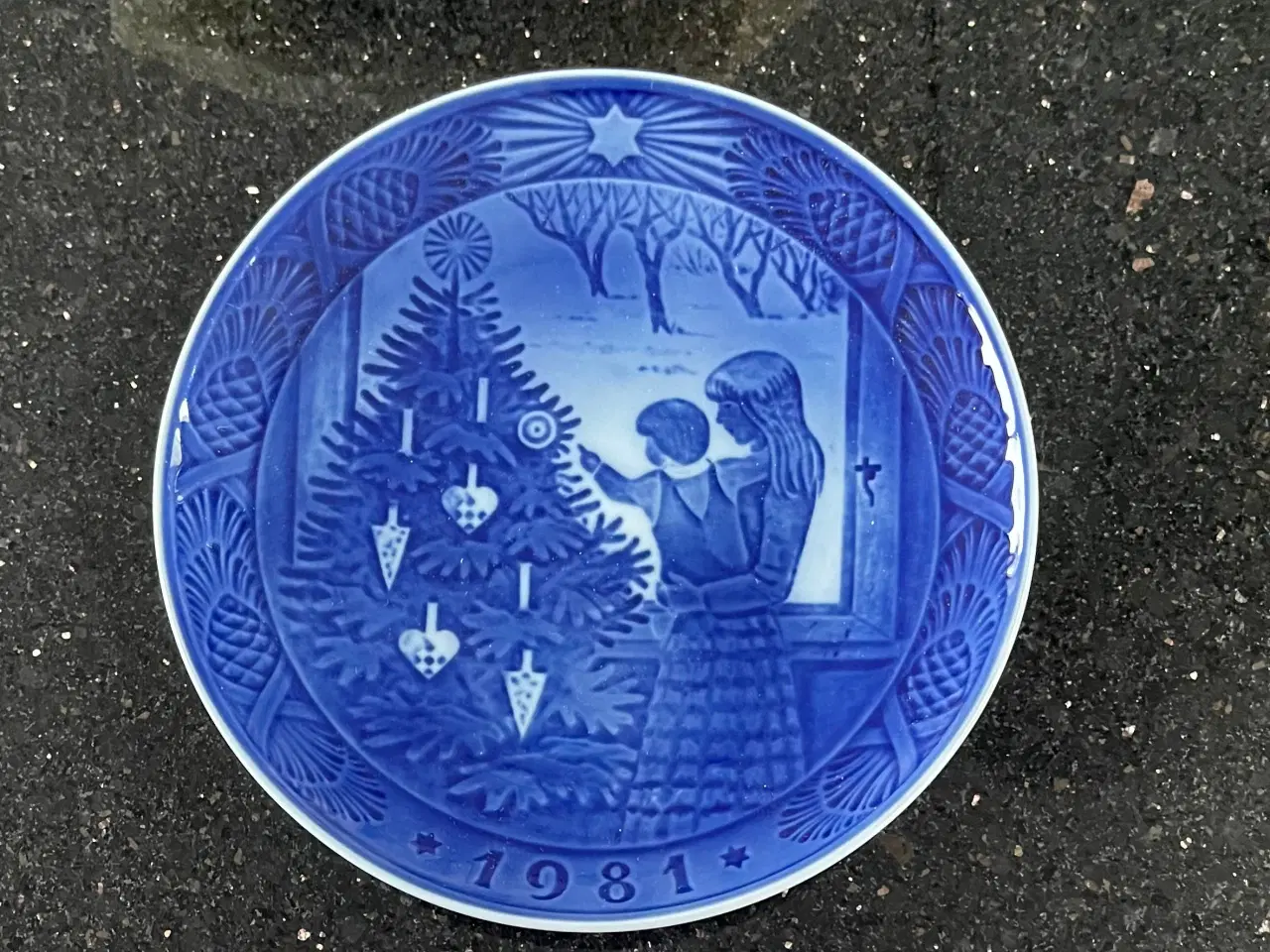 Billede 1 - Royal Copenhagen Juleplatte 1981