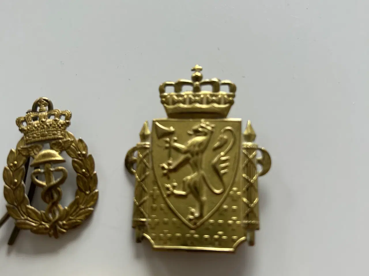 Billede 3 - Emblemer