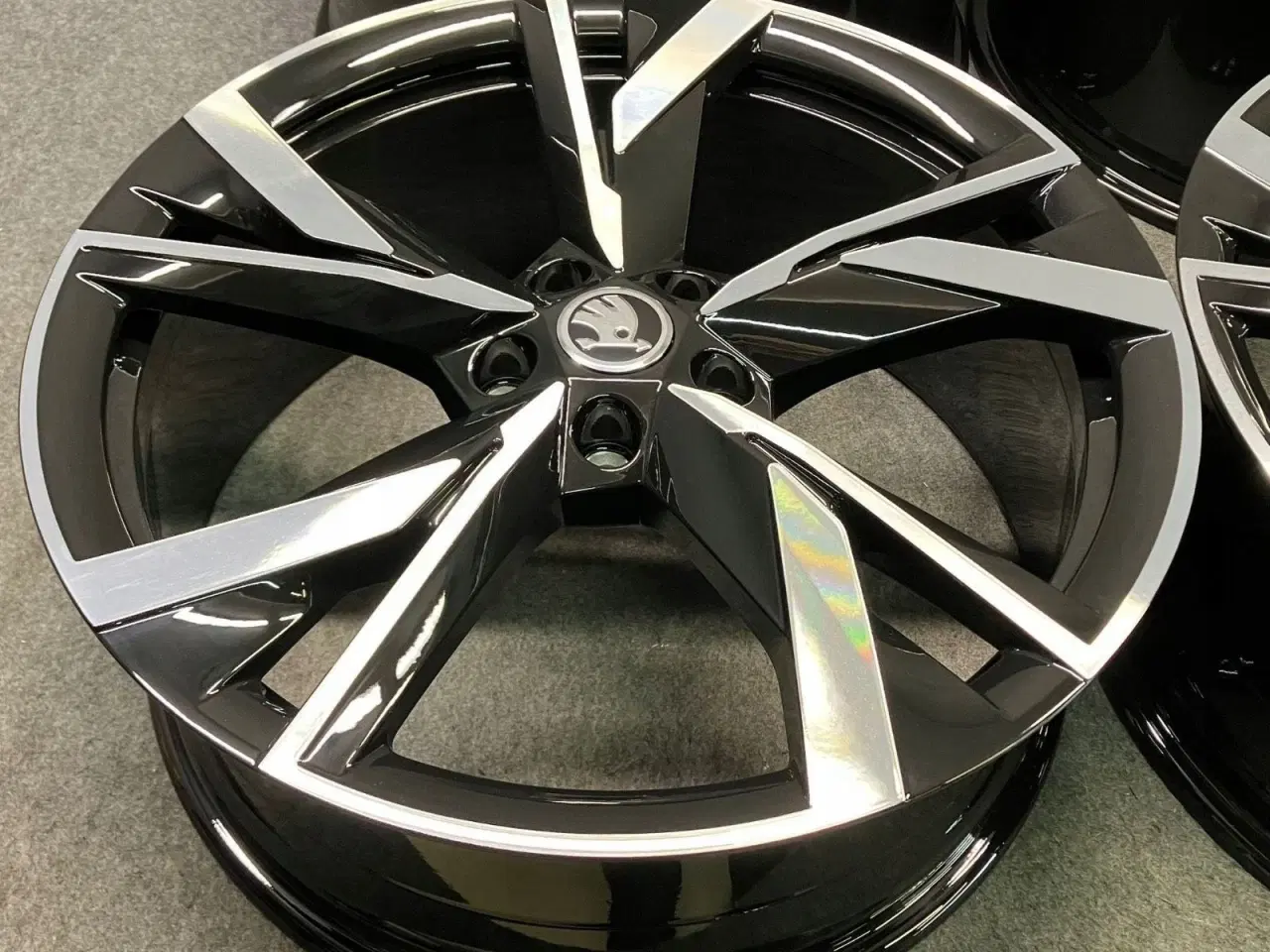 Billede 4 - ALUFÆLGE SKODA ENYAQ iV TAURUS 5LA 20"
