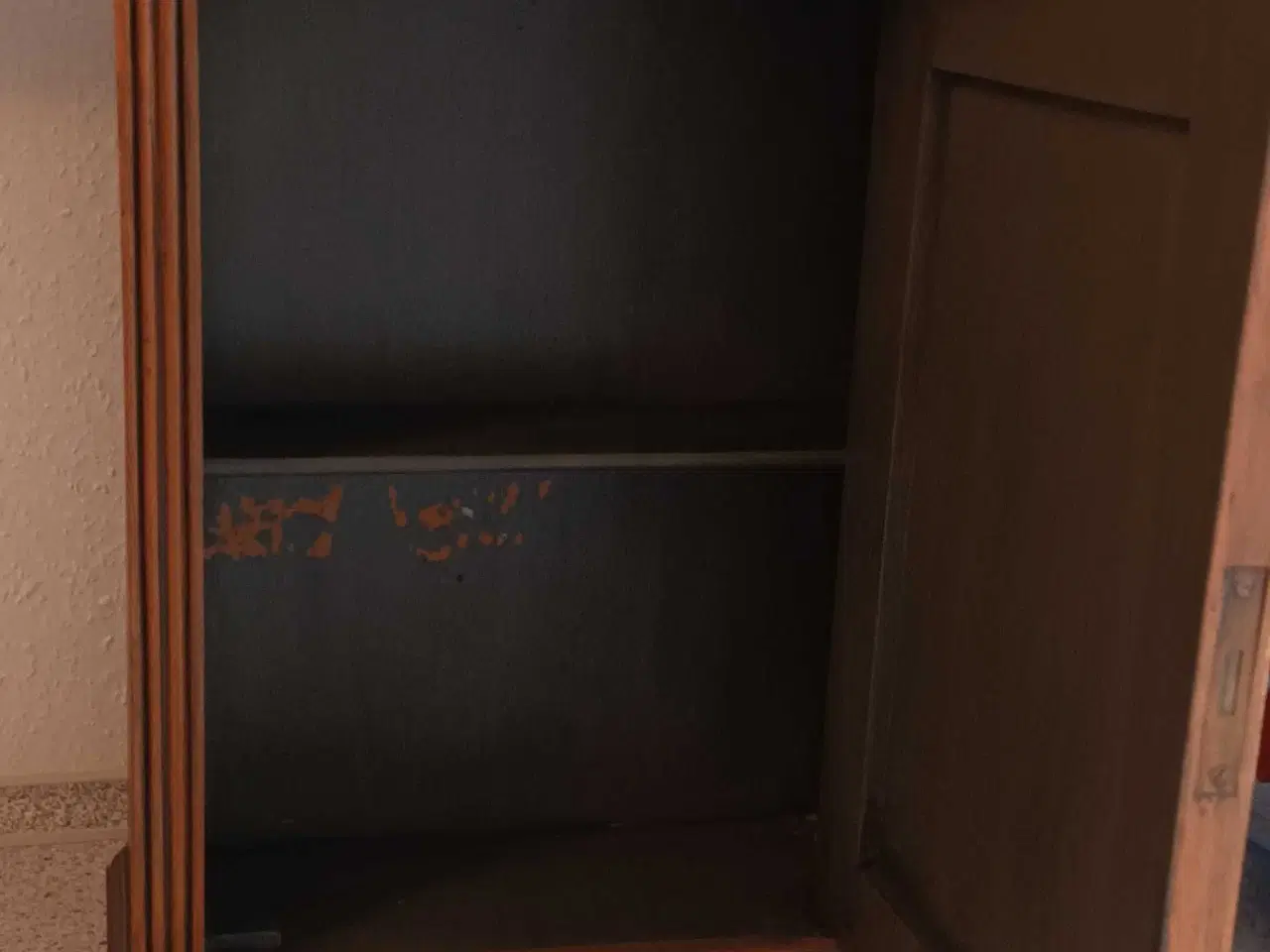 Billede 5 - Tobaksskab