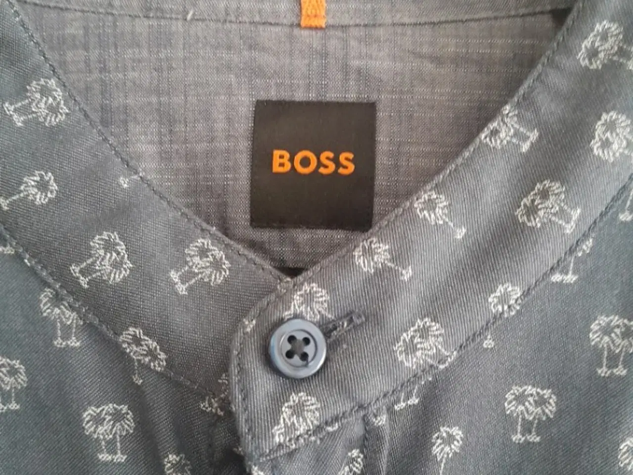 Billede 1 - Hugo Boss skjorte str. Xl aldrig brugt