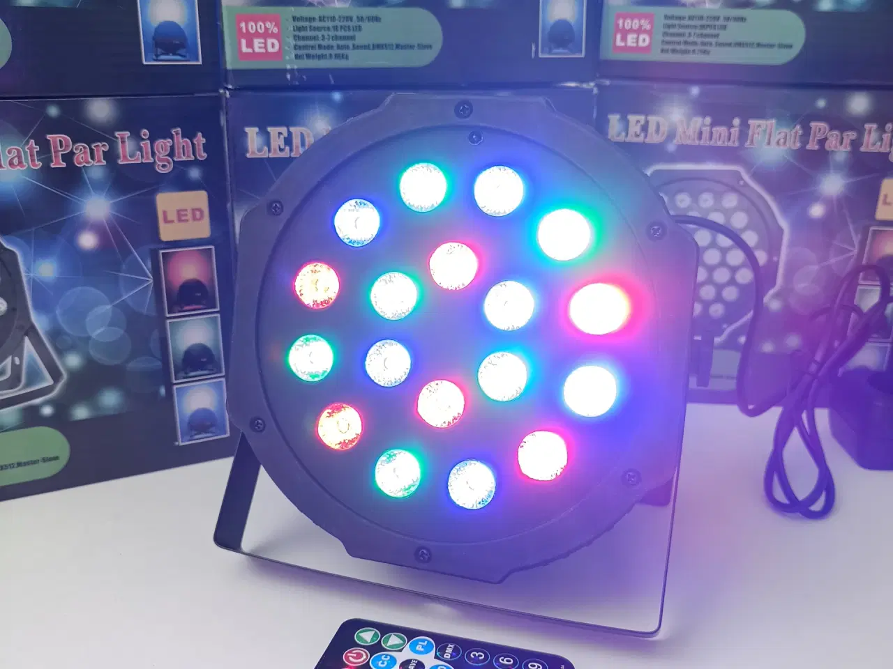 Billede 1 - NY! 18 LED Diskolys + Lydsensor + Fjernbetjening