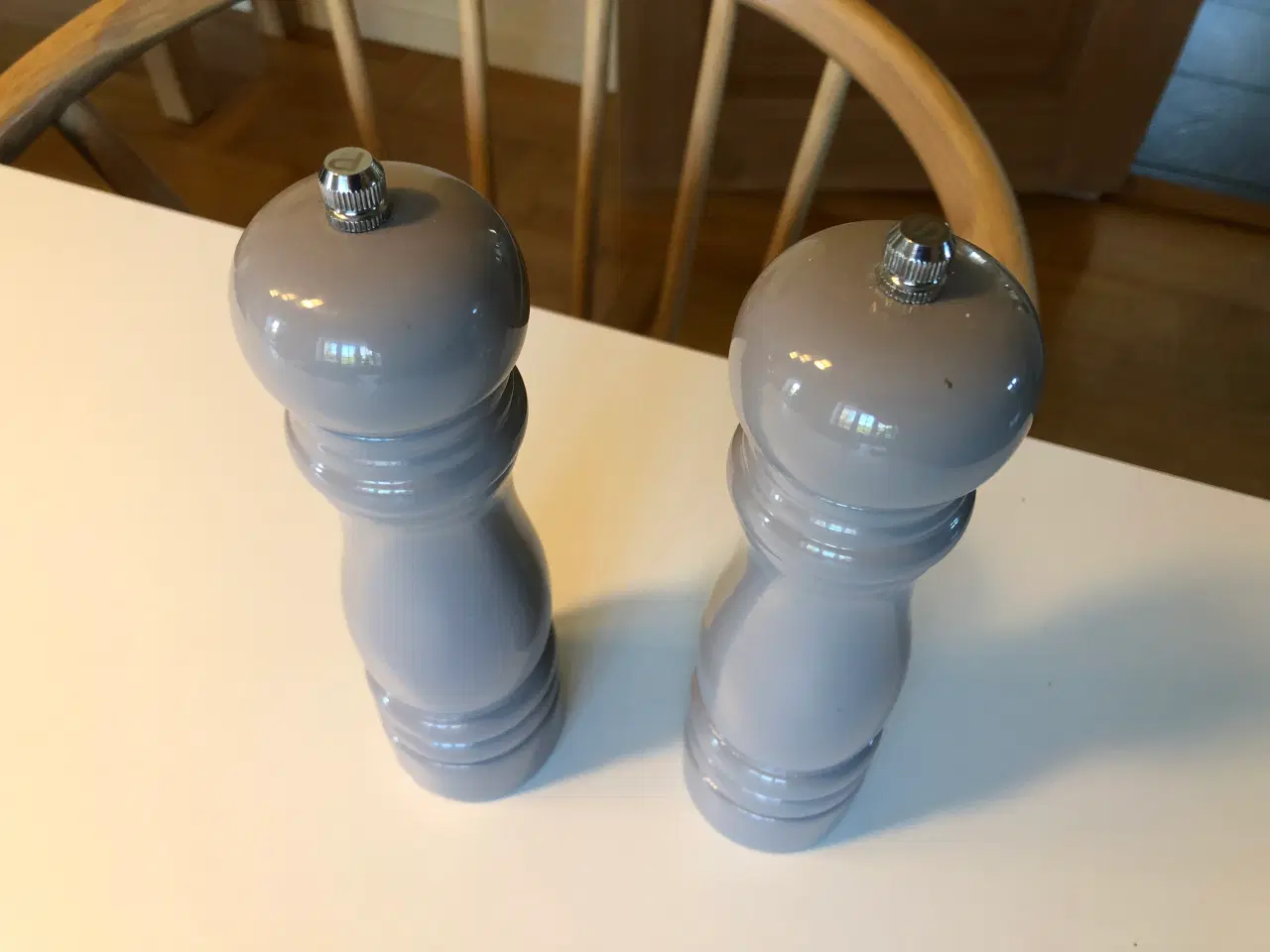 Billede 3 - Salt og peber kværn i blank grå