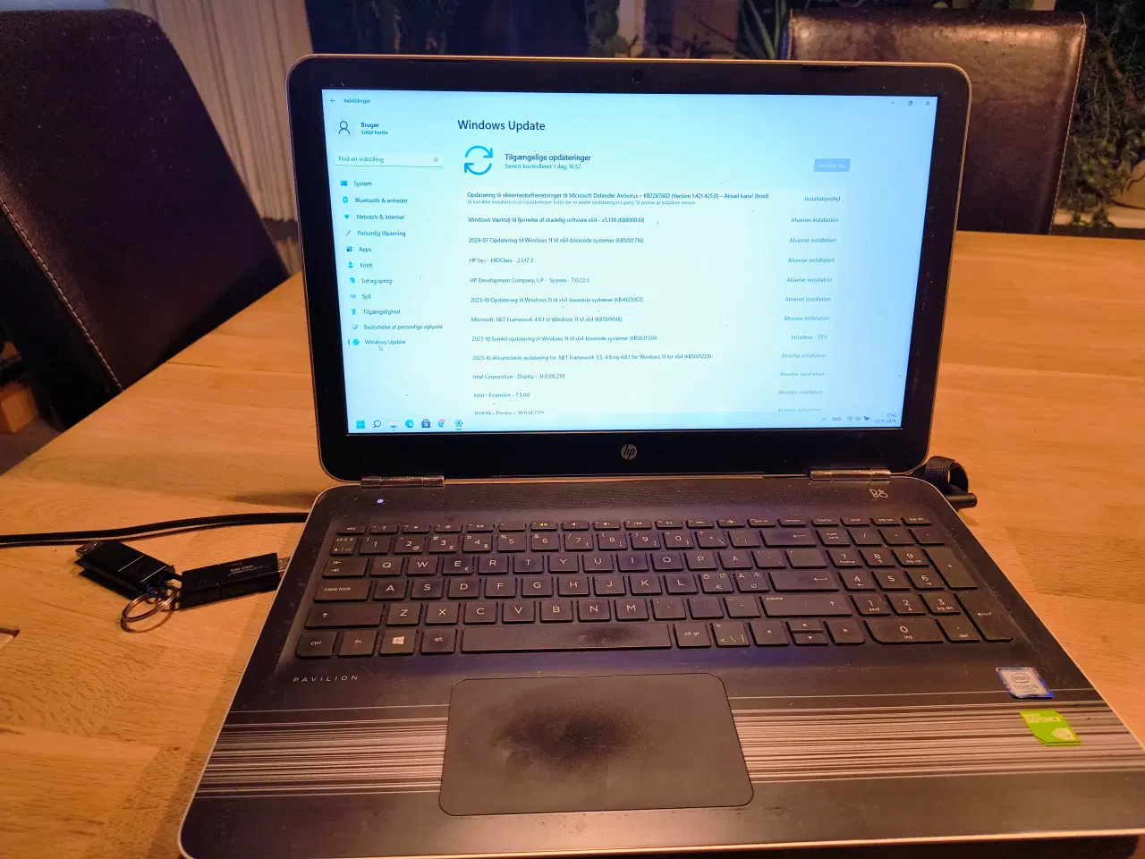 Billede 1 - Hp Pavilion 15.6" core i5 6gen