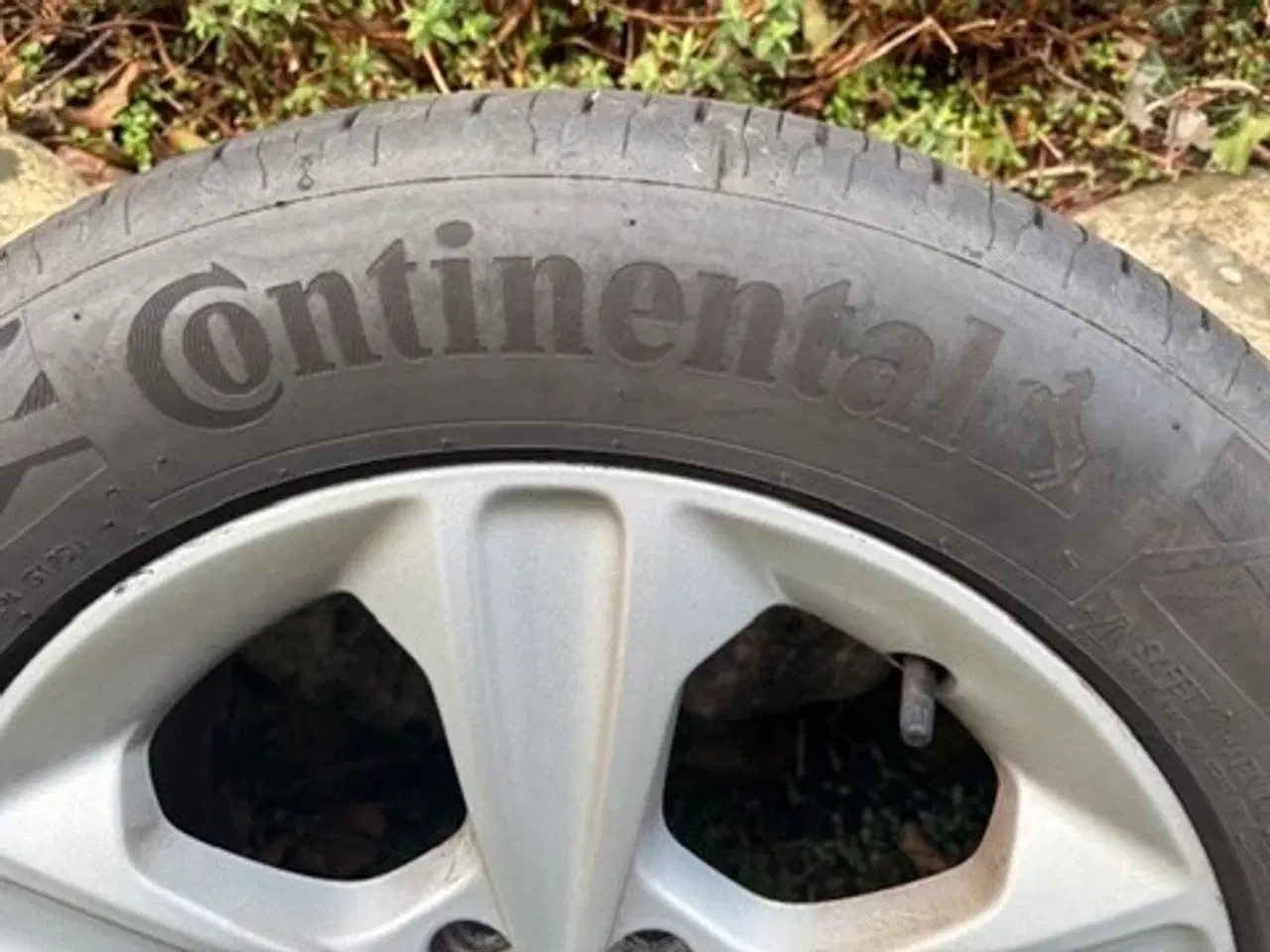 Billede 3 - 4 Alu fælge med super dæk