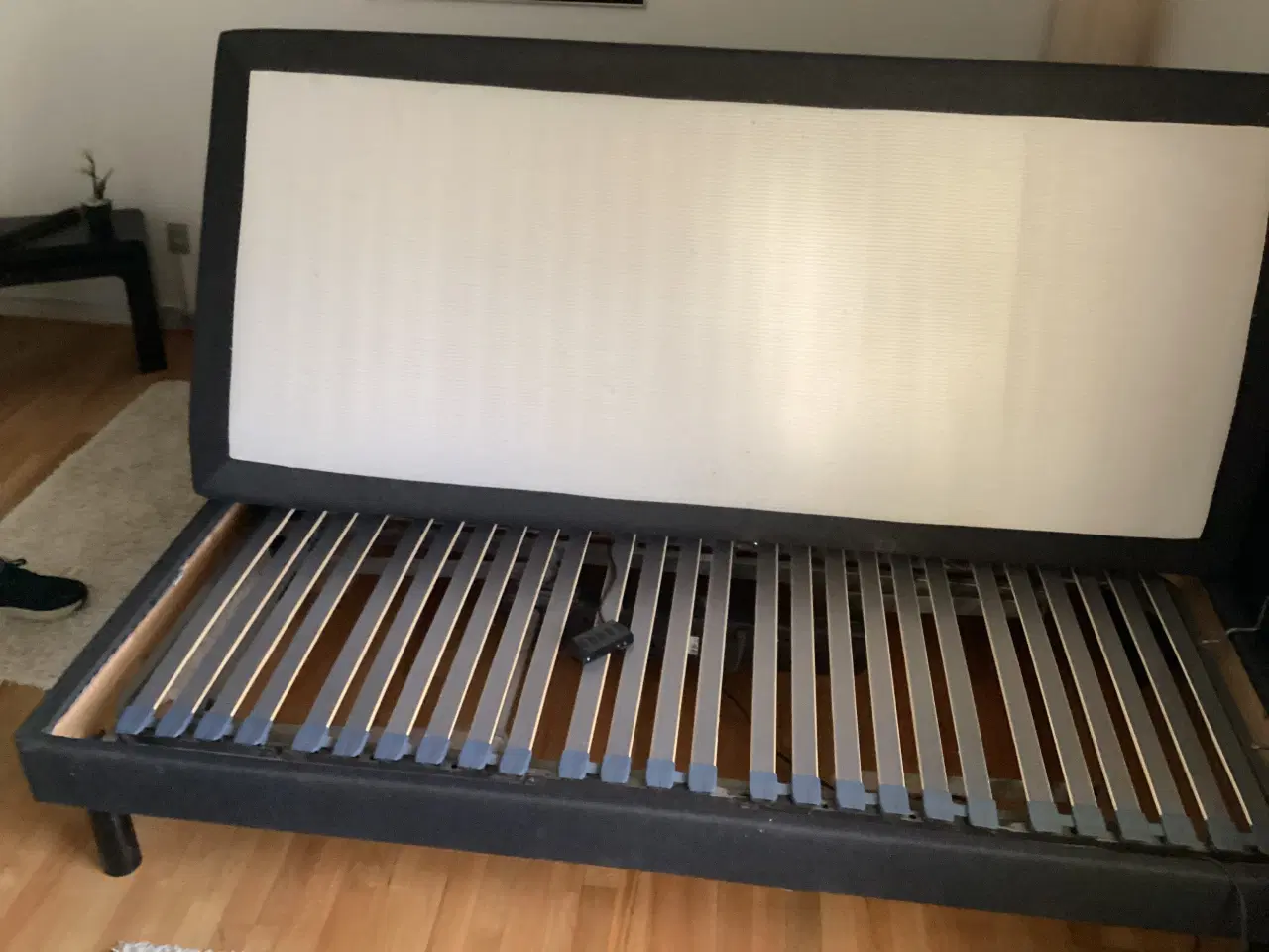 Billede 5 - Dobbelt elevations seng med madrasser