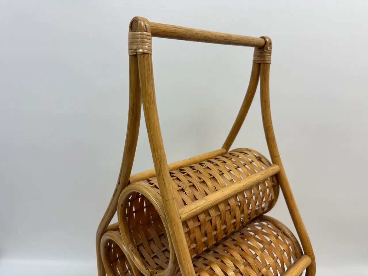 Billede 3 - Retro vinreol / flaskeholder i bambus og flet