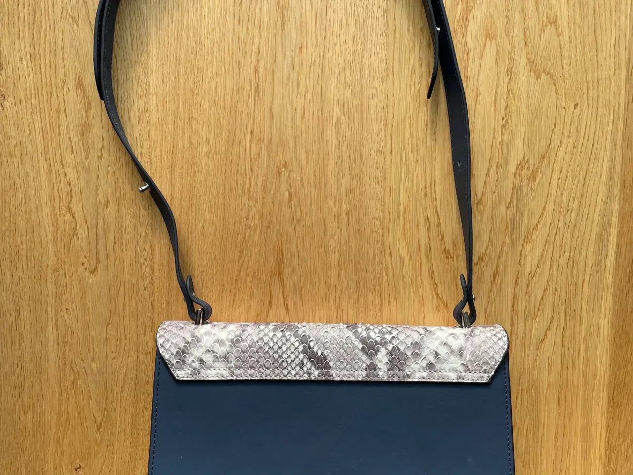 Billede 3 - Decadent crossbodytaske 