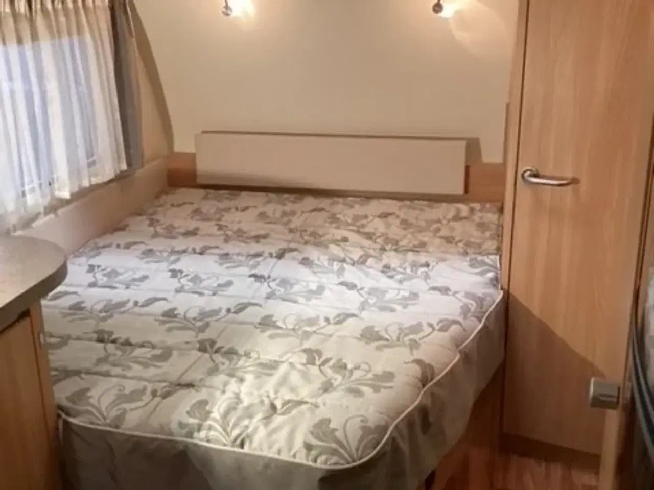 Billede 4 - Campingvogn - Knaus Südwind 590 FUS 2014 