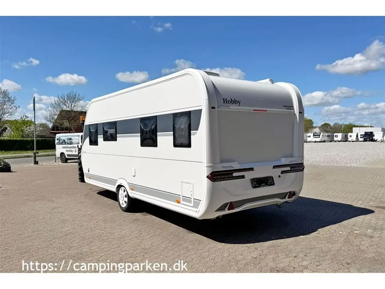 Billede 14 - 2024 - Hobby De Luxe 495 WFB   Næsten ny med meget udstyr, mover og tagmonteret markise. Ny pris over kr. 330.000